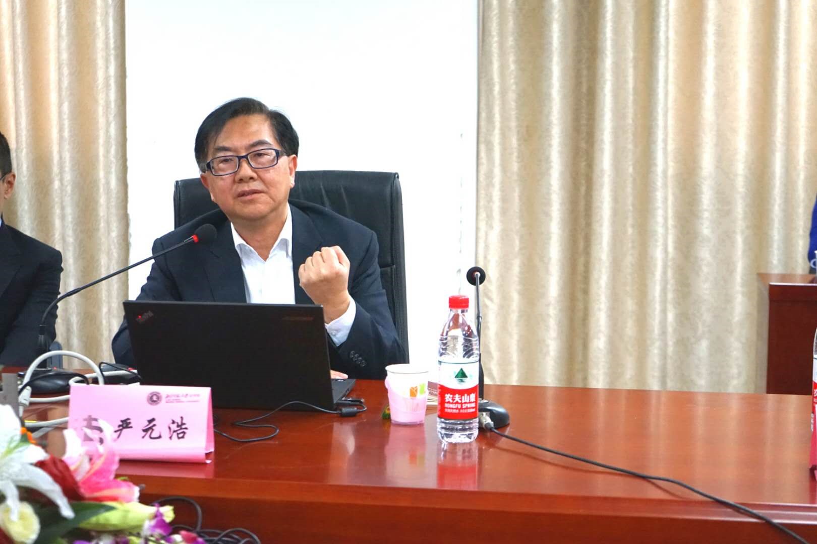 黑白直播